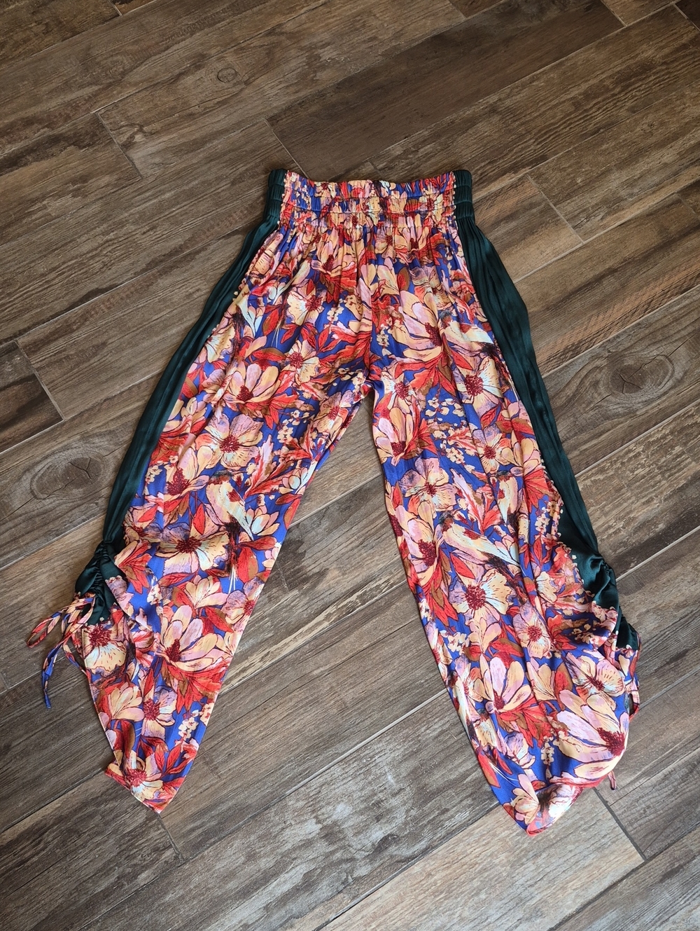 Intimately Free People In Bloom Floral Elastic Waist Pants in Midnight Combo XS - Picture 5 of 12